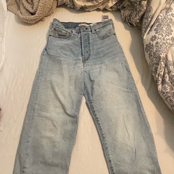 levis - Picture 2 of 6